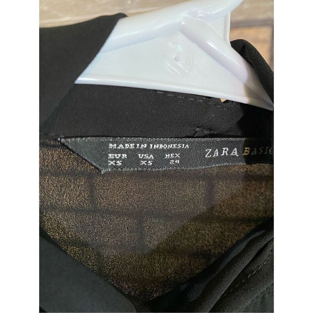 Zara Basic Button Up Blouse - Picture 4 of 6